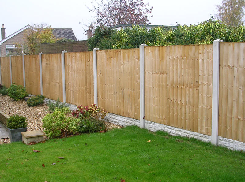 fence panels by B Lee Fencing in Sheffield